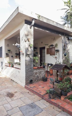 Casa para alugar com 733m², 3 quartos e 4 vagas Casa para alugar com 733m², 3 quartos e 4 vagasGaragem