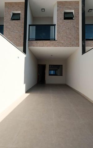 Casa à venda com 110m², 3 quartos e 2 vagasGaragem