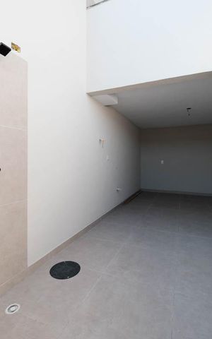 Casa à venda com 110m², 3 quartos e 2 vagasÁrea de Serviço