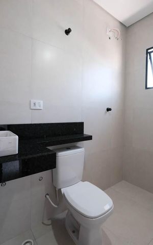 Casa à venda com 110m², 3 quartos e 2 vagasSuíte