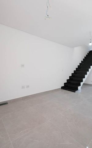 Casa à venda com 110m², 3 quartos e 2 vagasSala/Cozinha