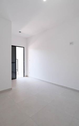 Casa à venda com 110m², 3 quartos e 2 vagasSuíte
