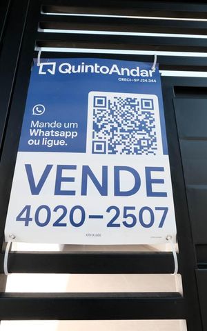 Casa à venda com 110m², 3 quartos e 2 vagasFachada