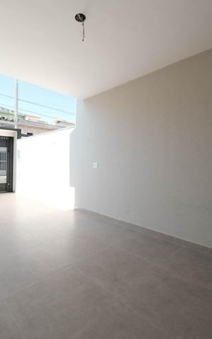 Casa à venda com 110m², 3 quartos e 2 vagasGaragem