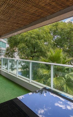Apartamento para alugar com 312m², 3 quartos e 3 vagas Apartamento para alugar com 312m², 3 quartos e 3 vagasVaranda da Sala