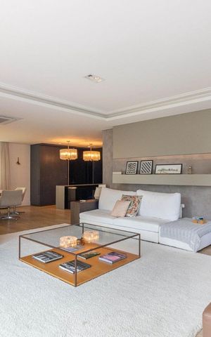 Apartamento para alugar com 312m², 3 quartos e 3 vagas Apartamento para alugar com 312m², 3 quartos e 3 vagasSala