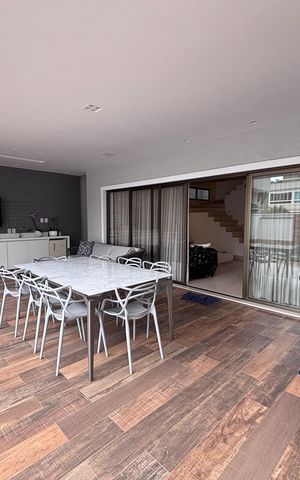 Apartamento à venda com 350m², 3 quartos e 4 vagasÁrea externa
