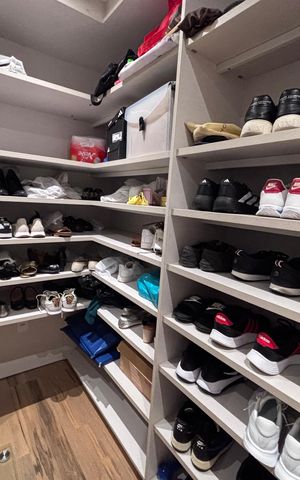 Apartamento à venda com 350m², 3 quartos e 4 vagasCloset da suíte 1