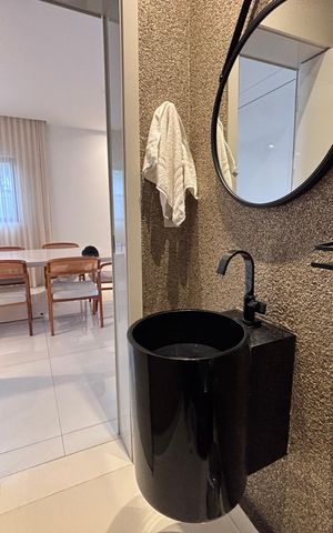 Apartamento à venda com 350m², 3 quartos e 4 vagasLavabo