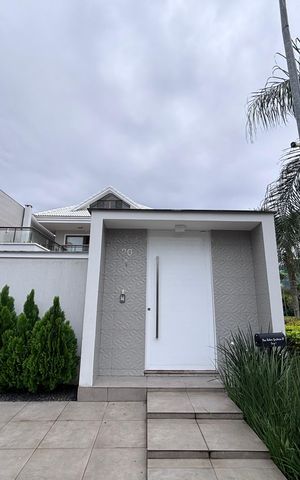 Apartamento à venda com 350m², 3 quartos e 4 vagasFachada