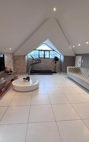 Apartamento à venda com 350m², 3 quartos e 4 vagasSótão 