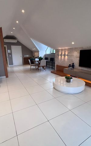 Apartamento à venda com 350m², 3 quartos e 4 vagasSótão 