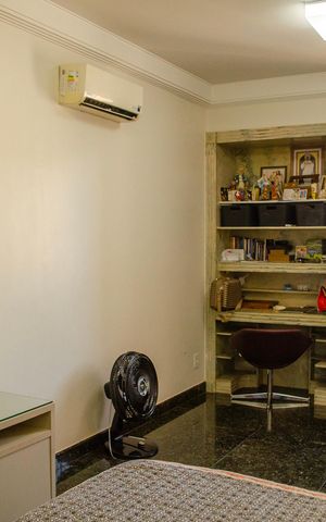 Apartamento à venda com 300m², 5 quartos e 3 vagas Apartamento à venda com 300m², 5 quartos e 3 vagasSuíte 4