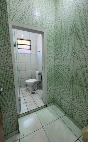 Casa de condomínio para alugar com 150m², 1 quarto e sem vaga Casa de condomínio para alugar com 150m², 1 quarto e sem vagaBanheiro social