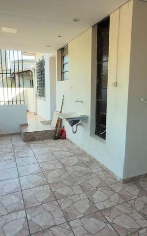 Casa de condomínio para alugar com 150m², 1 quarto e sem vaga Casa de condomínio para alugar com 150m², 1 quarto e sem vagaÁrea comum
