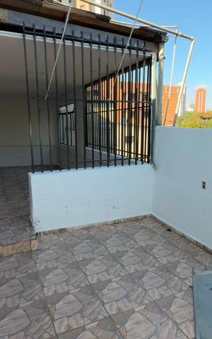 Casa de condomínio para alugar com 150m², 1 quarto e sem vaga Casa de condomínio para alugar com 150m², 1 quarto e sem vagaÁrea comum