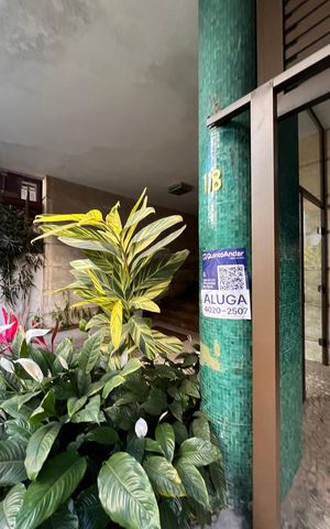 Apartamento para alugar com 218m², 3 quartos e 1 vaga Apartamento para alugar com 218m², 3 quartos e 1 vagaPlaca