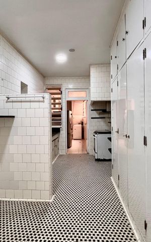 Apartamento para alugar com 218m², 3 quartos e 1 vaga Apartamento para alugar com 218m², 3 quartos e 1 vagaCozinha