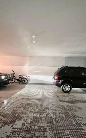 Apartamento para alugar com 218m², 3 quartos e 1 vaga Apartamento para alugar com 218m², 3 quartos e 1 vagaGaragem