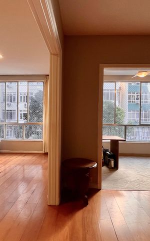 Apartamento para alugar com 218m², 3 quartos e 1 vaga
