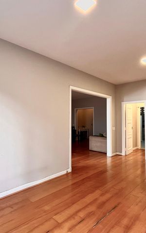 Apartamento para alugar com 218m², 3 quartos e 1 vaga Apartamento para alugar com 218m², 3 quartos e 1 vagaSala
