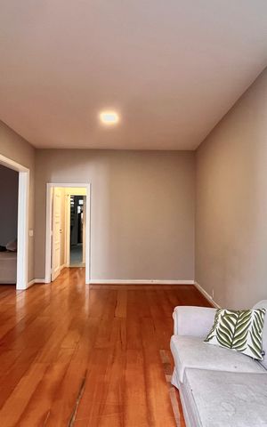 Apartamento para alugar com 218m², 3 quartos e 1 vaga Apartamento para alugar com 218m², 3 quartos e 1 vagaSala