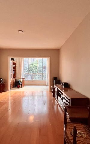 Apartamento para alugar com 218m², 3 quartos e 1 vaga Apartamento para alugar com 218m², 3 quartos e 1 vagaSala
