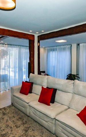 Casa à venda com 472m², 3 quartos e 4 vagasSala de TV