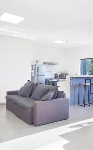 Casa à venda com 200m², 3 quartos e 5 vagas Casa à venda com 200m², 3 quartos e 5 vagasSala