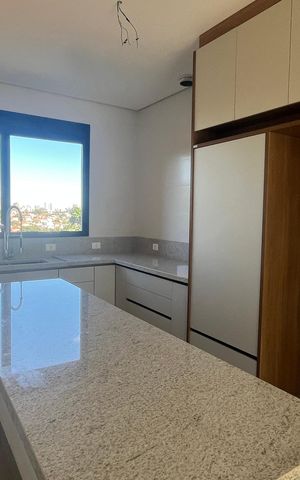 Apartamento à venda com 243m², 4 quartos e 3 vagas