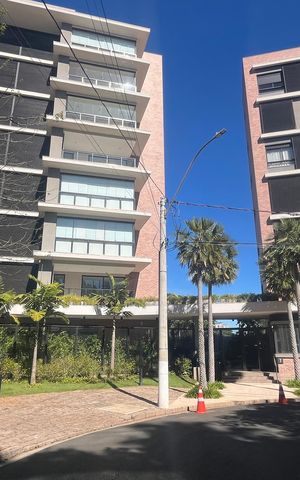 Apartamento à venda com 243m², 4 quartos e 3 vagas