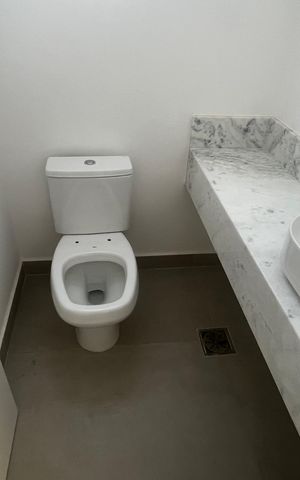 Apartamento à venda com 243m², 4 quartos e 3 vagas