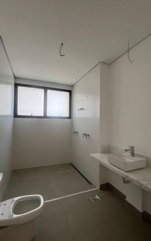 Apartamento à venda com 243m², 4 quartos e 3 vagas