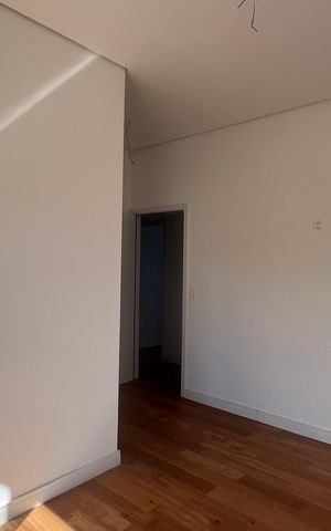 Apartamento à venda com 243m², 4 quartos e 3 vagas
