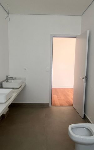 Apartamento à venda com 243m², 4 quartos e 3 vagas