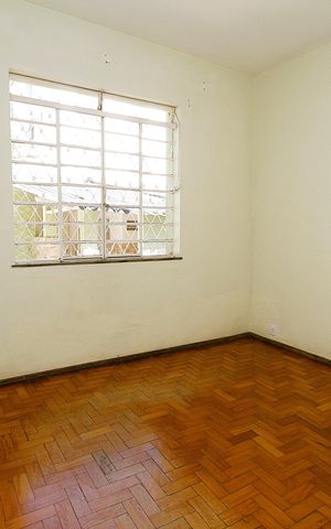 Casa à venda com 300m², 5 quartos e 2 vagasQuarto 2