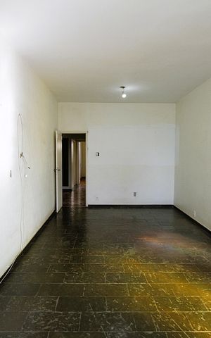 Casa à venda com 300m², 5 quartos e 2 vagassala