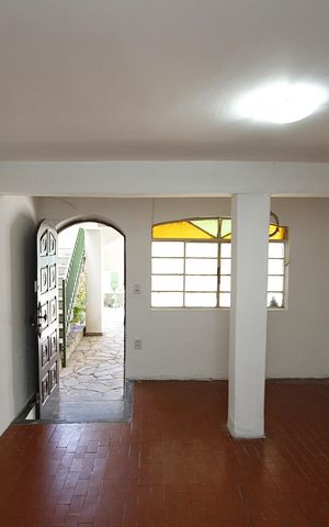 Casa à venda com 300m², 5 quartos e 2 vagasEdícula 
