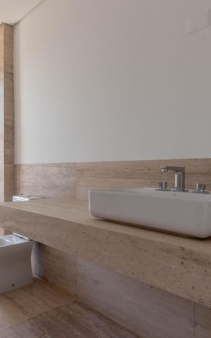 Apartamento à venda com 377m², 4 quartos e 4 vagas Apartamento à venda com 377m², 4 quartos e 4 vagasBanheiro da Suíte 2