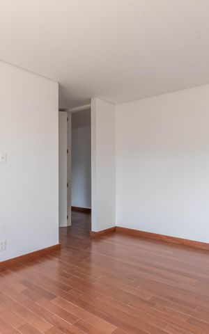 Apartamento à venda com 377m², 4 quartos e 4 vagas Apartamento à venda com 377m², 4 quartos e 4 vagasSuíte 3