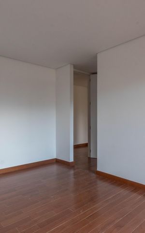 Apartamento à venda com 377m², 4 quartos e 4 vagas Apartamento à venda com 377m², 4 quartos e 4 vagasSuíte 3