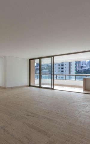 Apartamento à venda com 377m², 4 quartos e 4 vagas Apartamento à venda com 377m², 4 quartos e 4 vagasSala