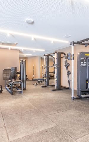 Apartamento à venda com 377m², 4 quartos e 4 vagas Apartamento à venda com 377m², 4 quartos e 4 vagasAcademia