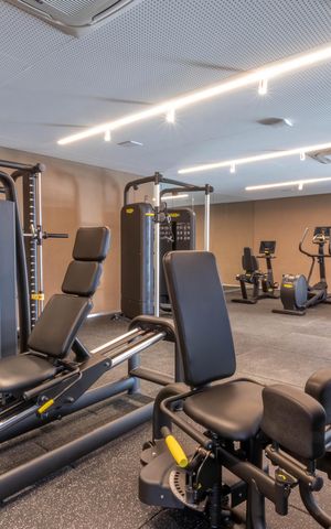 Apartamento à venda com 377m², 4 quartos e 4 vagas Apartamento à venda com 377m², 4 quartos e 4 vagasAcademia