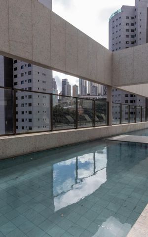 Apartamento à venda com 377m², 4 quartos e 4 vagas Apartamento à venda com 377m², 4 quartos e 4 vagasPiscina