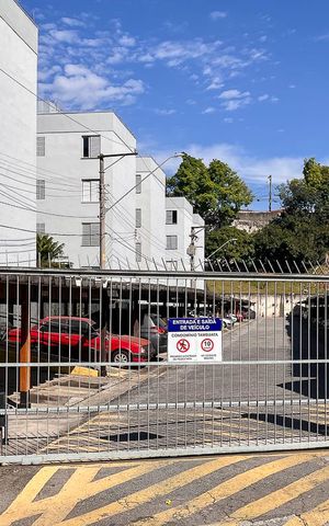 Apartamento para alugar com 60m², 2 quartos e 1 vagaFachada + plaquinha