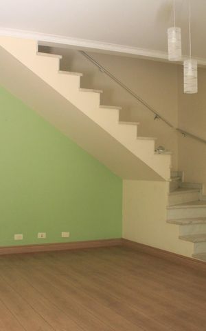 Casa à venda com 144m², 3 quartos e 2 vagasSala
