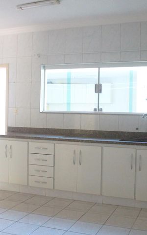 Casa à venda com 144m², 3 quartos e 2 vagasCozinha