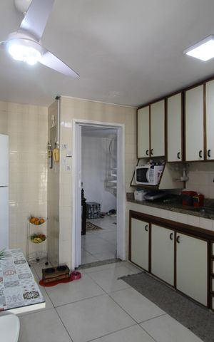 Apartamento à venda com 133m², 2 quartos e 1 vagaCozinha