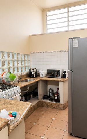 Casa à venda com 900m², 4 quartos e 4 vagas Casa à venda com 900m², 4 quartos e 4 vagasCozinha